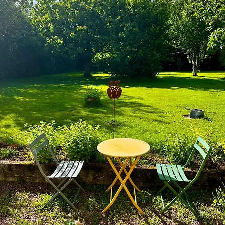 La Maison De La Hulotte Bed and Breakfast *