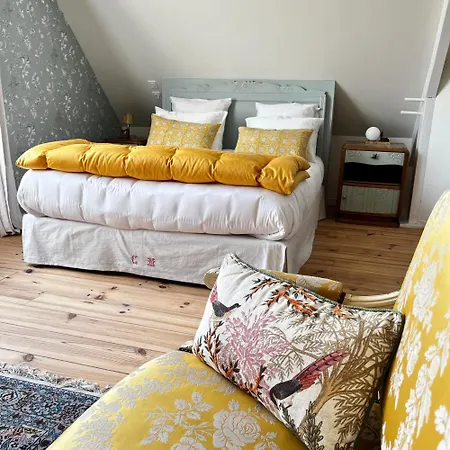 Bed and Breakfast La Maison De La Hulotte 3*