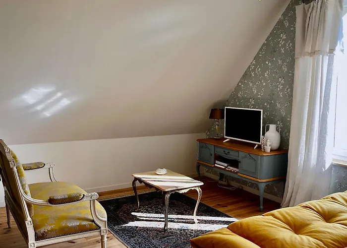 ベッド・アンド・ブレックファスト La Maison De La Hulotte Golleville