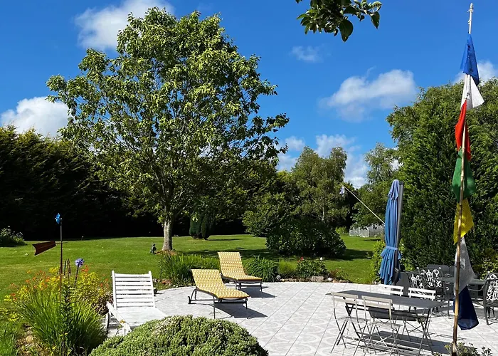 ベッド・アンド・ブレックファスト La Maison De La Hulotte Golleville